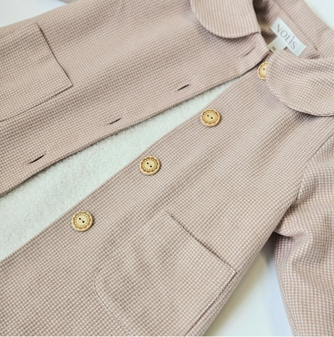 Palton roz cu blanita la interior