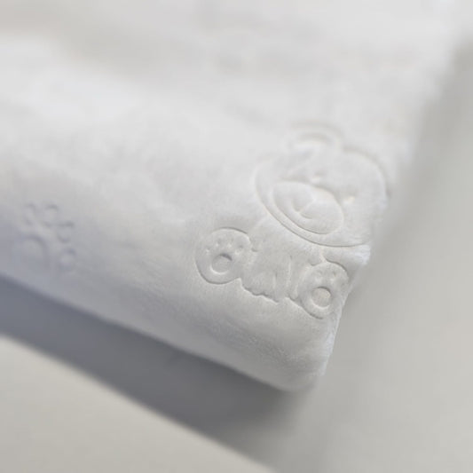 Paturica alba pufoasa