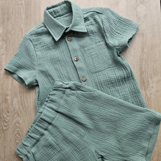 Camasa cu pantaloni scurti din muselina