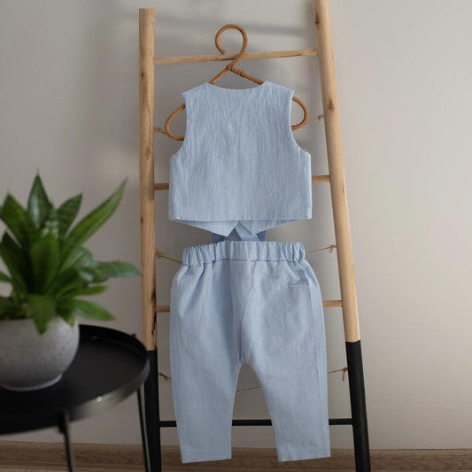 Costum botez baieti albastru vesta cu pantaloni