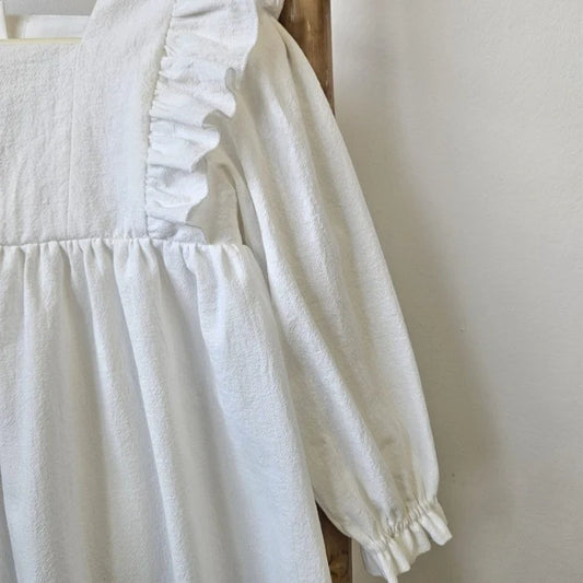 Rochita alba cu cu volanase