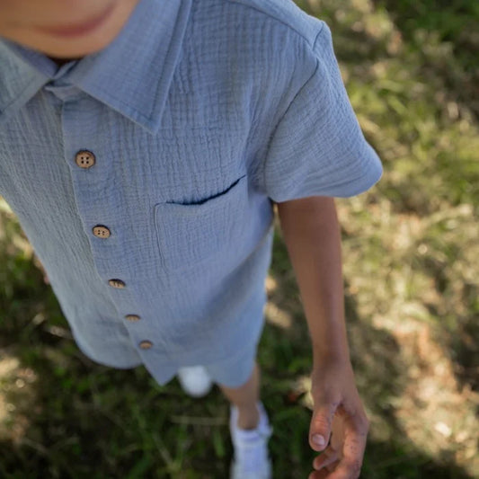 Set albastru camasa cu pantaloni scurti din muselina