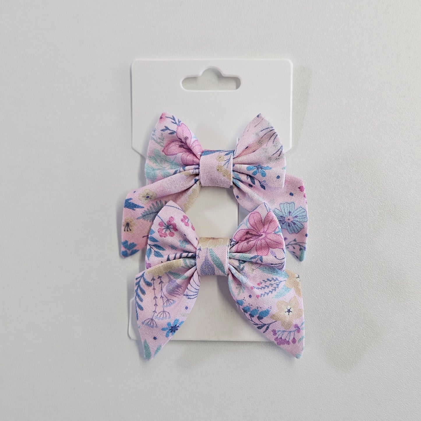 Set agrafe cu fundițe