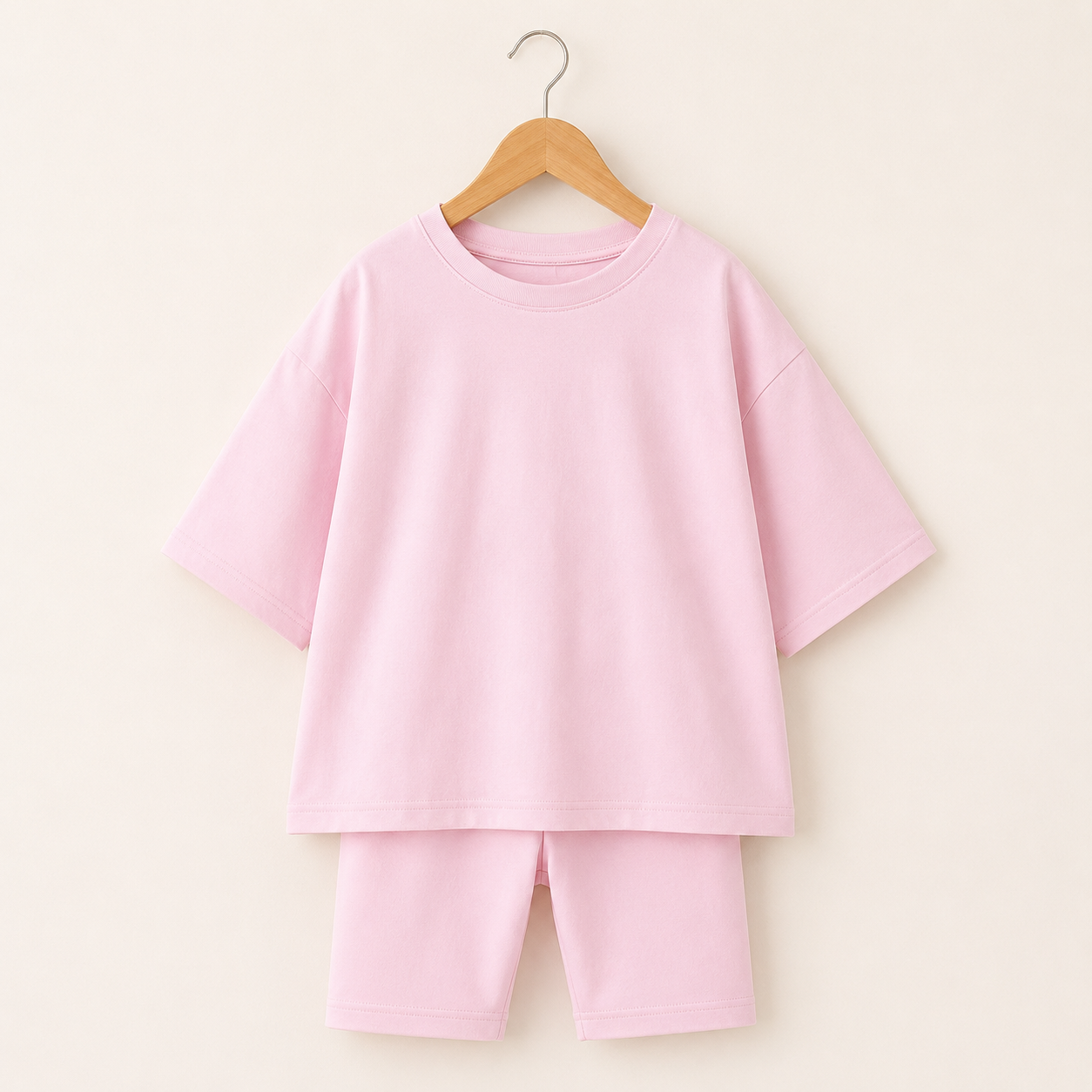 Set de vara tricou si pantaloni scurti