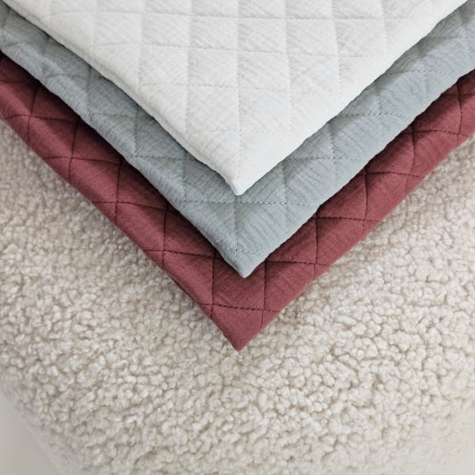 Paturica  bebelusi din muselina matlasata 75x75cm